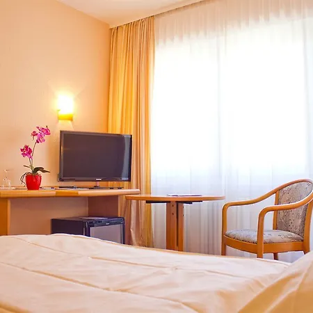 فايدهوتيل فوريلينهوف فندق