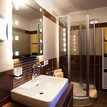 Waldhotel Forellenhof מלון באדן-באדן